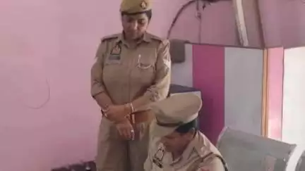 बिलारी: एसएसपी के आदेश पर पुलिस ने बैंकों में चलाया चेकिंग अभियान, सुरक्षा कर्मियों को दिए निर्देश