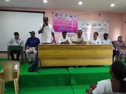 పిఠాపురం: బాల్యవివాహాలను నిర్మూలనకు కృషి చేయాలి గొల్లప్రోలు ఎంపీడీవో స్వప్న.