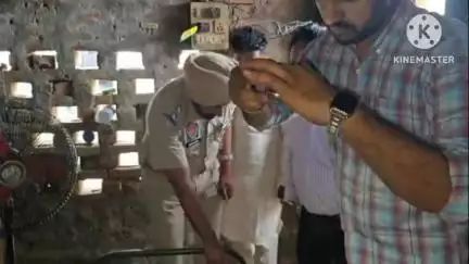 ਪਟਿਆਲਾ: ਪਟਿਆਲਾ ਦੇ ਪਾਤੜਾਂ ਸ਼ਹਿਰ ਦੇ ਕੇਸ਼ਵ ਨਗਰ ਵਿੱਚ ਬਿਜਲੀ ਦਾ ਕਰੰਟ ਲੱਗਣ ਕਾਰਨ 3 ਮਾਸੂਮ ਕੁੜੀਆਂ ਦੀ ਮੌਤ ਹੋ ਗਈ।