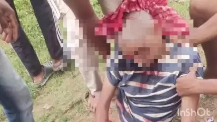 लोहंडीगुडा: छापर भानपुरी में शराब के नशे में सड़क पार करते युवक को तेज रफ्तार मोटरसाइकिल सवार ने मारी टक्कर, हालत गंभीर