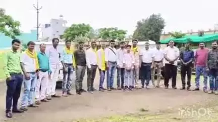 आठनेर: विश्व आदिवासी दिवस ब्लॉक स्तर पर भव्य रूप से मनाने के लिए आदिवासी मंगल भवन आठनेर में बैठक हुई