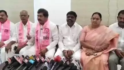 సూర్యాపేట: తెలంగాణ ఆస్తిత్వమే ముఖ్యం: జిల్లా కేంద్రంలో విలేకరుల సమావేశంలో స్థానికుల నాయకులతో బిఆర్ఎస్ జిల్లా అధ్యక్షుడు బడుగుల