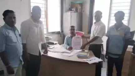 शहादा: ९ ऑगस्ट जागतिक आदिवासी दिनाची महाराष्ट्रात शासकीय सुट्टी जाहीर करा- बिरसा फायटर्सची मागणी तहसीलदार शहादा यांना निवेदन