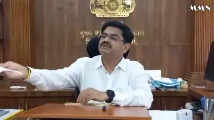 वर्धा: तालुक्यात नागरिकांसाठी मोतीबिंदू विरहित वर्धा अभियानांतर्गत निःशुल्क आरोग्य तपासणी शिबिर : जिल्हा परिषद सीईओ पराग सोमण