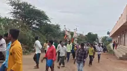 రాయదుర్గం: పట్టణంలో ప్రశాంతంగా ముగిసిన చిన్న పీర్ల పండుగ, అగ్నిగుండ ప్రవేశం తర్వాత జలధికి తరలిన పీర్లు