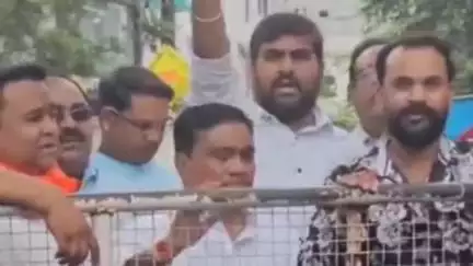 छिंदवाड़ा नगर: हरदा में करणी सेना पर लाठीचार्ज और गाड़ियों में तोड़फोड़, छिंदवाड़ा में बर्बरता के खिलाफ राष्ट्रपति को ज्ञापन