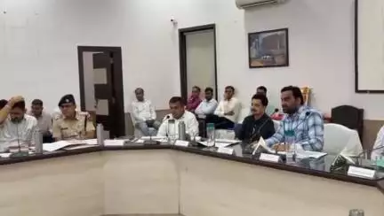 नागौर: नागौर में पिछले 7 घंटों से दिशा समिति की बैठक जारी, सांसद बेनीवाल ले रहे हैं बैठक