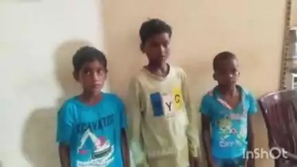 ଚମ୍ପୁଆ: ଯାମୁଦଲକ ନିକଟରେ ତିନି ଶିଶୁ ଶ୍ରମିକ ଉଦ୍ଧାର ନିର୍ଯ୍ୟାତନା ସହିନପାରି ଲୁଚି ଚାଲି ଯାଉଥିବା ବେଳେ ଉଦ୍ଧାର କରି ପୁଲିସ ର ଜିମା ଦେଲେ ଗ୍ରମବାସୀ