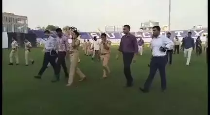 जोधपुर: कलक्टर गौरव अग्रवाल ने बरकतुल्लाह खां स्टेडियम एवं गौरव पथ स्थित शहीद स्मारक का किया निरीक्षण