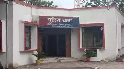 विजयराघवगढ़: ग्राम देवराकला में रंजिशन तीन लोगों ने 41 वर्षीय युवक से मारपीट की और जान से मारने की धमकी दी
