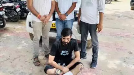 रानीवाड़ा: सर्कल रानीवाड़ा व सांचौर स्पेशल टीम की बड़ी कार्रवाई, 15,000 रुपये के इनामी आरोपी को किया गया दस्तयाब