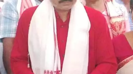 মৰিগাঁও: ১২ নং গড়মাৰী গাঁও পঞ্চায়তৰ গৃহ প্ৰৱেশ অনুষ্ঠানত উপস্থিত তিৱা স্বায়ত্ত পৰিষদৰ মুখ্য কাৰ্যবাহী সদস্য জীৱন চন্দ্ৰ কোঁৱৰ