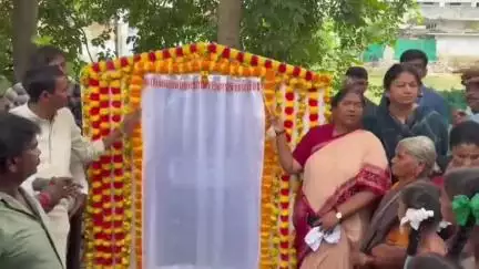 ములుగు: ఏటూరు నాగారంలో సీసీ రోడ్ల పనులకు శంకుస్థాపన చేసిన మంత్రి సీతక్క