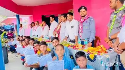 बंजरिया: उत्क्रमित मध्य विद्यालय खैरी में बुधवार को छह दिवसीय स्काउट गाइड प्रशिक्षण सम्पन्न हुआ