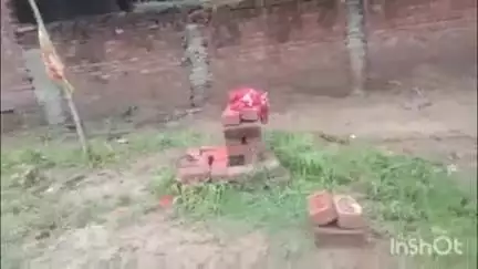 बिंदकी: मऊदेव चौराहे में धर्म का अपमान करने के आरोप में दो लोगों के खिलाफ दर्ज हुआ मुकदमा, मूर्ति को उठाकर फेंकने का है मामला