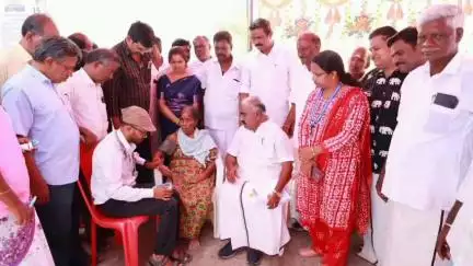 செஞ்சி: ஆலம்பூண்டி கிராமத்தில் உங்களுடன் ஸ்டாலின் முகாமை பார்வையிட்டு பொதுமக்களின் கோரிக்கை கேட்டறிந்தார் எம்எல்ஏ