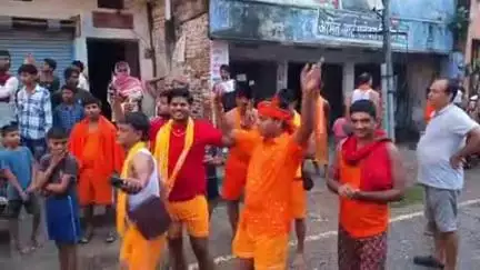 सरमेरा: सरमेरा बाजार से युवा कांवरिया संघ ने गाजे-बाजे के साथ कांवर यात्रा निकाली