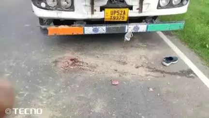 बीघापुर: बिहार-बक्सर मार्ग पर सड़क हादसे में ट्रक के खलासी की हुई दर्दनाक मौत