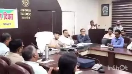 संभल: जिलाधिकारी डॉक्टर राजेंद्र पैसिया की अध्यक्षता में कलेक्ट्रेट सभागार में किसान दिवस का आयोजन हुआ, दिए गए दिशा निर्देश
