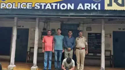 दाड़लाघाट: अर्की पुलिस ने लंबे समय से फरार भगौड़े अपराधी को ठियोग से किया गिरफ्तार