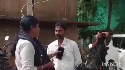ಬೀದರ್: ಅಪ್ರಾಪ್ತೆಯರಿಗೆ ಪ್ರೀತ್ಸು ಎಂದು ಚುಡಾಯಿಸುತ್ತಿದ್ದ ರೋಡ್ ರೋಮಿಯೋಗೆ ನಗರದಲ್ಲಿ ಅಕ್ಕ ಪಡೆ ಫುಲ್ ಕ್ಲಾಸ್
