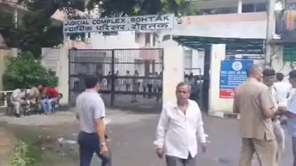 रोहतक: AAP के पूर्व प्रदेश अध्यक्ष नवीन जयहिंद ने रोहतक कोर्ट में कहा- केस लड़ने और सजा भुगतने को तैयार; कोर्ट दे जल्दी फैसला