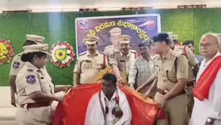ముధోల్: సుదీర్ఘకాలం పోలీసు శాఖలో పనిచేసి పదవీ విరమణ పొందడం అభినందనీయమని ఎస్పీ జానకీ షర్మిల వెల్లడి