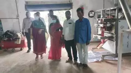 వెంకటాపురం: ఏటూరునాగారం, మంగపేటలో వ్యవసాయ మార్కెట్ గోదాములను ములుగు మార్కెట్ కమిటీ చైర్ పర్సన్ రేగ కళ్యాణి