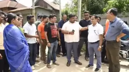 অমরপুর: মাতাবাড়ি ফুলকুমারি এবং কুঞ্জবন গ্রাম পঞ্চায়েতের রাস্তা, ড্রেন নির্মাণ করার লক্ষ্যমাত্রা নিয়ে পরিদর্শনে বিধায়ক