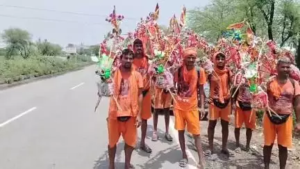 नूह: नूंह से कांवड़ियों का आवागमन जारी,पुलिस के नहीं है  सुरक्षा के इंतजाम, शिव भक्तों को सड़क पर हादसे का  डर #jansamsya