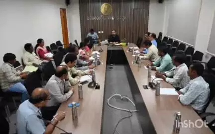 భూపాలపల్లి: జిల్లాలో టీబీ వ్యాధిని నిర్మూలించడలో ప్రైవేట్‌ వైద్యుల సహకారం ఎంతో అవసరమని తెలిపిన జిల్లా కలెక్టర్ రాహుల్ శర్మ