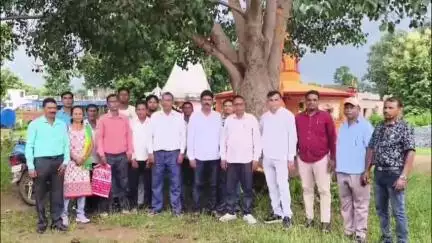 गोबिंदपुर राजनगर: राजनगर में डीलर संघ की बैठक में उठी कमीशन नहीं मिलने की पीड़ा, कहा- जो करते हैं अनाज वितरण, वही हैं भुखमरी की कगार पर
