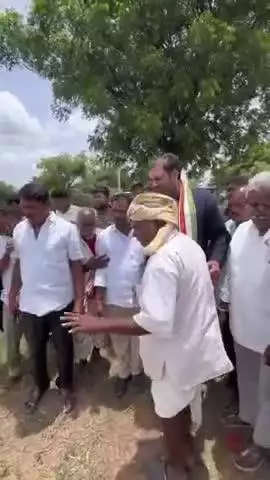 జడ్చర్ల: కుచ్చరక్కల్ గ్రామంలో కుక్కల దాడిలో 15 మేక పిల్లలు మృతి, మల్లయ్యకు ఆర్థికసాయం అందించిన ఎమ్మెల్యే అనిరుధ్ రెడ్డి