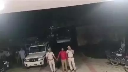 छोटी सरवन: खोरा पाड़ा गांव में शराब के लिए रुपये न देने पर युवक की हत्या मामले में पुलिस ने आरोपी को किया गिरफ्तार