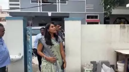 సంగారెడ్డి: ప్రభుత్వ పాఠశాలలు, అంగన్వాడీ కేంద్రాల్లో విద్యార్థులకు నాణ్యమైన విద్యను అందించాలి: పటాన్‌చెరులో జిల్లా కలెక్టర్ ప్రావీణ్య