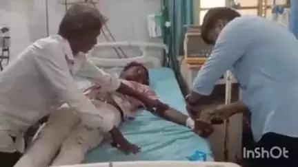 सिरोही: वीरवाड़ा गांव में छत पर मजदूरी करते समय नीचे गिरा मजदूर, गंभीर हालत में सिरोही के ट्रॉमा सेंटर में कराया गया भर्ती