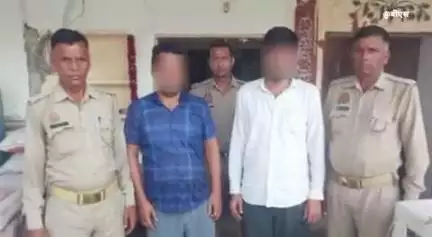 खेरागढ़: काग्रोल क्षेत्र से अवैध शराब की बिक्री में संलिप्त 2 अभियुक्तों को पुलिस ने किया गिरफ्तार