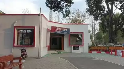विजयराघवगढ़: गौरहा मोड़ के पास तेज रफ्तार मोटरसाइकिल की टक्कर से युवक घायल, सड़क दुर्घटना
