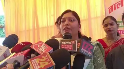 बलौदाबाज़ार: छत्तीसगढ़ प्रदेश एनएचएम कर्मचारी संघ ने 10 सूत्री मांग को लेकर बलौदाबाजार में धरना दिया, शिवांगी ने दी जानकारी