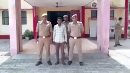 महोबा: मकरबई में कबरई पुलिस को मिली बड़ी सफलता, आर्म्स एक्ट में वांछित वारंटी अभियुक्त रईस गिरफ्तार