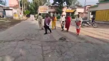 बुढ़ाना: बुढाना ब्लाक में राष्ट्रीय ग्रामीण आजीविका मिशन के प्रभारी संजीव कुमार ने पुलिस को तहरीर देकर एक महिला पर मारपीट का आरोप लगाया