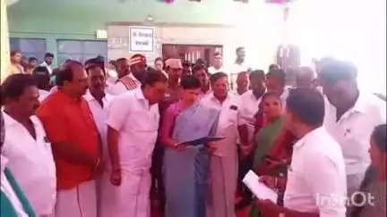 சோளிங்கர்: கரடிக்குப்பம் கிராமத்தில் நடைபெற்ற உங்களுடன் ஸ்டாலின் திட்ட சிறப்பு முகாமில் மாவட்ட ஆட்சியர், எம்.எல்.ஏ பங்கேற்பு