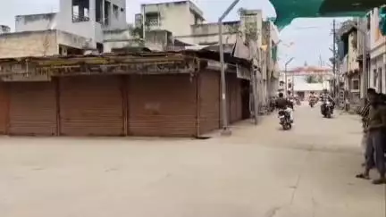 बुरहानपुर: स्मार्ट मीटर के विरोध में कांग्रेस ने शाहपुर नगर बंद कराया, सड़क पर उतरकर किया विरोध प्रदर्शन