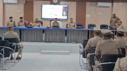 गाज़ीपुर: साइबर अपराध की रोकथाम के लिए SP की अध्यक्षता में कार्यशाला का आयोजन, थानों के साइबर हेल्प डेस्क प्रभारी हुए प्रशिक्षित