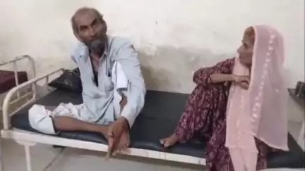बुरहानपुर: शाहपुर रोड जैनाबाद फाटे के पास बाइक दुर्घटना में दो घायल, एक गंभीर, जिला अस्पताल में भर्ती