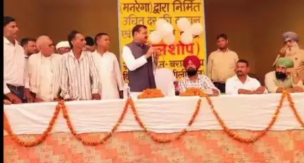 अमरिया: तहसील अमरिया क्षेत्र में राज्यमंत्री ने नव निर्मित आंगनवाड़ी केंद्र और मनरेगा अन्नपूर्णा भवन का उद्घाटन किया