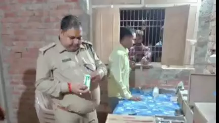 जयसिंहपुर: आबकारी विभाग को मिली बड़ी सफलता, 42 लीटर अवैध कच्ची शराब की गई बरामद, तीन पर हुआ अभियोग पंजीकृत