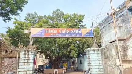 કેશોદ: કેશોદના અગતરાય ગામે વાડી વિસ્તારમાંથી આઠ જુગારીઓને જુગાર રમતા પકડી પાડતી પોલીસ