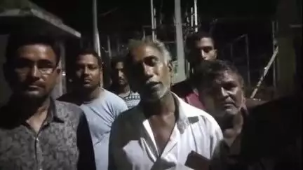 सोजत: पाचूंडाकला के लोगों ने विद्युत कटौती से परेशान होकर सोजत रोड डिस्कॉम कार्यालय के बाहर प्रदर्शन किया