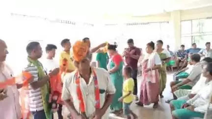 বিজনী ভাগ: পাণবাৰীৰ বনছুম বাগান টুৰিজিমত বিজেপিৰ যোগদান সভা অনুষ্ঠিত, উপস্থিত বিজনীৰ বিধায়ক অজয় কুমাৰ ৰায়